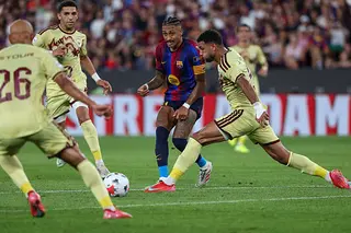 عضو مجلس الأهلي يتحدث عن.. ميزانية النادي.. وكواليس مباراة برشلونة في إسبانيا 19 أكتوبر 2026 11:50 م